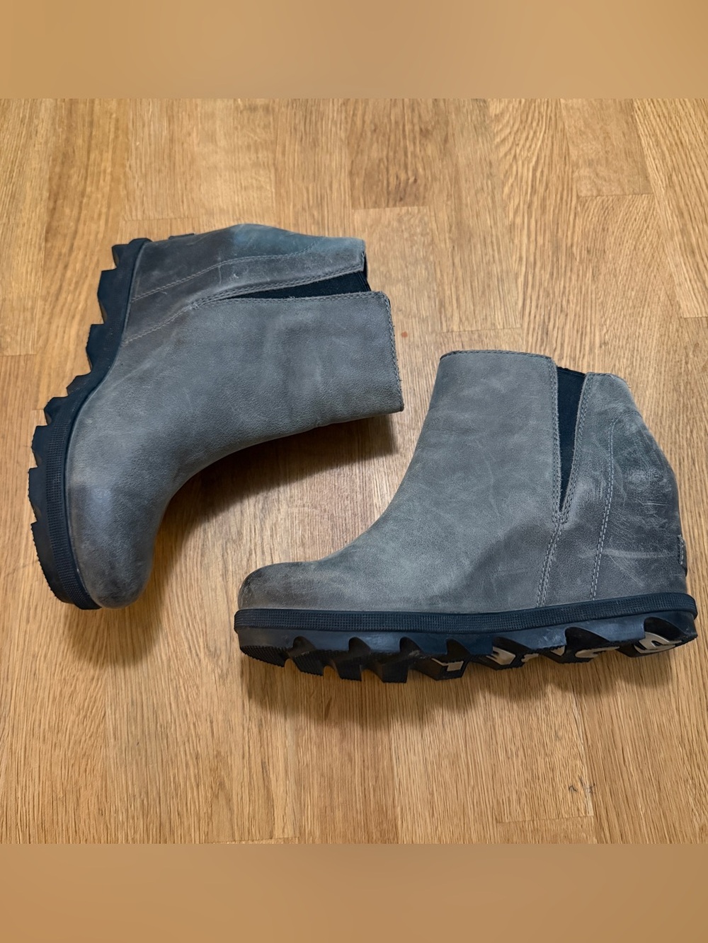 Sorel 7.5 Gray Leather Joan Wedge Zip Ankle Bootie Boots - Picture 3 of 10
